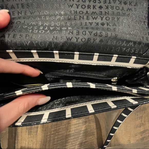 Kate spade crossbody - Picture 4 of 4